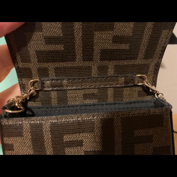 ❌SOLD❌ Fendi Nano baguette - Picture 8 of 16